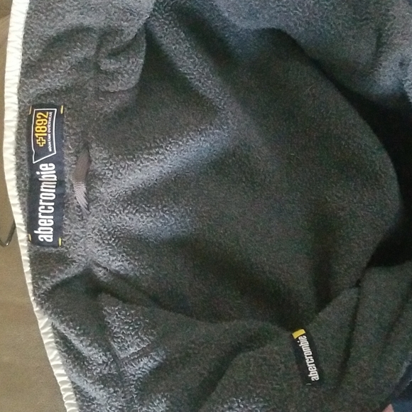 Abercrombie and Fitch coat - Picture 2 of 3